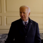 "Agora precisamos agir rápido, e estamos fazendo isso", disse Biden, em evento na Casa Branca para anunciar a assinatura. (Foto: Instagram)