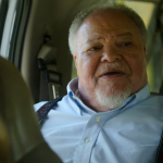 Nomes como Kirsten Dunst (“Homem-Aranha”), Stephen McKinley Henderson (“Duna”), Cailee Spaeny (“Priscilla”) e Jesse Plemons (“Ataque dos Cães”) também compõem o elenco. (Foto: A24)