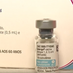 Com isso, as vacinas com validade até 30 de abril poderão ser aplicadas em pessoas de 4 a 59 anos, a critério dos municípios que tiverem doses sobrando. (Foto: G1)