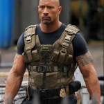 Dwayne 'The Rock' Johnson é conhecido por sua dedicação nos projetos em que embarca. (Foto: Universal Pictures)