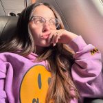 Larissa Manoela continua tendo uma boa relação com o SBT, mas não é mais uma artista fixa do canal (Foto: Instagram)