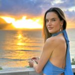 Alessandra Ambrosio é outra celebridade que se destaca pela sua beleza (Foto: Instagram)