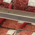 O cliente foi preso após tentar realizar outra compra online, desta vez de carnes nobres de alta qualidade, e optar por retirar pessoalmente os produtos. .(Foto: Agência Brasil)