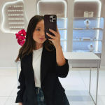 Em 2019, Larissa Manoela falou sobre seus desejos em sua vida pessoal em um bate-papo no canal no YouTube de Thais Fersoza. Na época, com apenas 18 anos, a atriz contou que seu maior sonho é ser mãe. (Foto: Instagram)