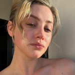 Desde então, Lili Reinhart não recebeu mais convites. (Foto: Instagram)