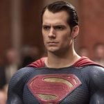 Vamos começar com o ator Henry Cavill, que ganhou os corações das pessoas ao interpretar o herói Superman nos cinemas (Foto: Divulgação)