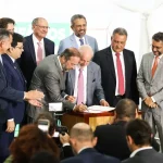 Segundo o governo, esses investimentos privados podem resultar em até 400 mil empregos. (Foto: Agência Brasil)