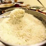 Na primeira medição, realizada no dia 15 deste mês na capital paulista, constatou-se que o preço do saco de arroz de um quilo variou de R$ 7,51 a R$ 8,38. O quilo do arroz integral apresentou variação de R$ 7,92 a R$ 8,44. (Foto: Agência Brasil)