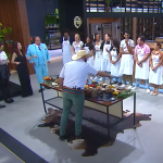 Assim, o programa promete trazer “embates regionais” logo nos primeiros episódios da temporada, nos quais os participantes terão que preparar pratos tradicionais de seus respectivos estados para a competição. (Foto: Youtube)