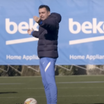 O presidente do Barcelona, Joan Laporta, decidiu pela demissão de Xavi Hernández. (Foto: Youtube)