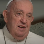 Papa Francisco pede desculpas após comentário homofóbico. (Foto: Youtube)