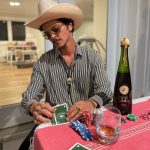 Bruno Mars é carismático com o público (Foto: Instagram)