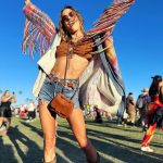 "Acredito que esse movimento de unir amigos para doar para o Brasil durante o festival consiga ajudar a levar recursos para as áreas mais afetadas", disse Alessandra Ambrosio (Foto: Instagram)