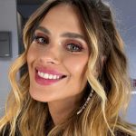 Nesta semana, a atriz Carolina Dieckmann agitou as redes sociais ao compartilhar que ganhou um brinquedo inusitado da sua amiga, Ingrid Guimarães (Foto: Instagram)