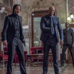 Mas, no que diz respeito aos vilões, o papel mais icônico de Common é como Cassian em 'John Wick: Um Novo Dia Para Matar' (2017). Common interpreta um guarda-costas que quer matar John Wick (Keanu Reeves). (Foto: Divulgação)