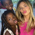 Geovanna Ewbank adotou Titi e Bless junto de seu marido Bruno Gagliasso. (Foto: Instagram)