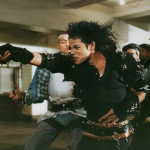 Michael Jackson - 'Bad' - MJ contratou o astro de Hollywood, Martin Scorsese, para dirigir este clipe em 1987. (Foto: Divulgação/YouTube)