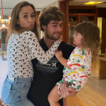 A primeira palavra falada por Clara Maria, filha de Tatá Werneck e Rafael Vitti, foi "bobó", que significava para a pequena "vovó". (Foto: Instagram)