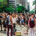 São 24 horas ininterruptas de música, peças de teatro, dança, cinema, exposições e manifestações culturais espalhados em palcos e ativações pela cidade de São Paulo. (Foto: Pexels)