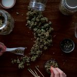 Na cidade, o veículo foi entregue a um "contato" e devolvido depois, com a maconha. (Foto: Unsplash)