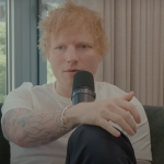 O cantor Ed Sheeran, contou que não tem celular desde 2015. (Foto: Youtube)