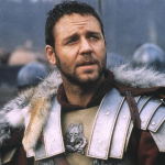 Vencedor do Oscar por seu papel em “Gladiador”, o ator Russell Crowe não parece estar muito empolgado para a continuação do épico de Ridley Scott. (Foto: Universal)