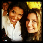 A carioca compartilhou o primeiro registro na rede social em 17 de outubro de 2012 ao lado de uma amiga que estudava com ela num colégio público com ela. (Foto: Instagram)