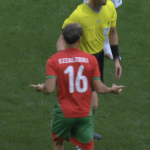 No fim do tempo regulamentar, o árbitro do jogo deu 15 minutos de acréscimos, os argentinos foram para cima e conseguiram empatar no último lance, que teve duas bolas no travessão antes de Medina marcar o gol que deixou o placar igual. (Foto: X)