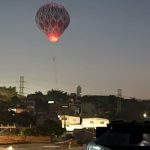 A Enel Distribuição São Paulo informou que a queda do balão causou a interrupção do fornecimento de energia em algumas localidades da região. (Foto: Instagram)