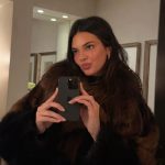 Kendall Jenner é atualmente uma das modelos mais bem pagas do mundo e essa questão com sua pele não a limitou (Foto: Instagram)