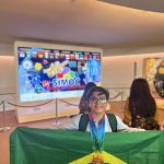 Davi Aguiar, um prodígio da matemática de apenas 13 anos, fez história ao participar da Olimpíada Global de Matemática, a Singapore International Math Olympiad Challenge (SIMOC), realizada em Singapura. (Foto: Instagram)