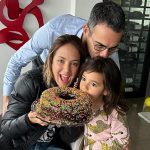 Ticianhe Pinehiro e Cesar Tralli mostram café da manhã que fizeram para celebrar o aniversário da filha (Foto: Instagram)