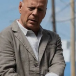 Bruce Willis foi diagnosticado com afasia na primavera de 2022, aos 67 anos. (Foto: Reprodução)