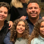 O ex-jogador também é pai de Alex, 19; Maria Sophia, 14; e Maria Alice, 13. (Foto: Instagram)