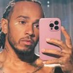 Um homem se passou por Lewis Hamilton selfie em janeiro de 2024 para tirar dinheiro de fãs do corredor de Fórmula 1. (Foto: Instagram)