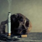 A OMS recomenda que seja oferecido apoio comportamental a todos os consumidores de tabaco, com aconselhamento individual ou em grupo, além de aconselhamento por telefone. (Foto: Pexels)