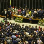 Bolsonaro usou decretos para facilitar o acesso a armas, enquanto o Congresso adotou uma postura coadjuvante. (Foto: Agência Brasil)