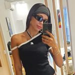 A cantora Anitta também teve um item de luxo roubado durante uma viagem de férias (Foto: Instagram)