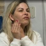 Contudo, segundo Alessandra, Richard tentou deixar o hospital e foi repreendido por um médico que, de forma agressiva, o teria agredido com chutes e socos, reabrindo a ferida. (Foto: TV Globo)