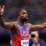 Portanto, Noah Lyles é ouro, Kishane Thompson é prata e o bronze ficou para Fred Kerley, dos Estados Unidos. A dobradinha norte-americana no pódio marca o retorno dos Estados Unidos ao topo dos 100 m rasos após 20 anos. (Foto: Instagram)