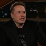 Na última quinta-feira (29), o empresário Elon Musk afirmou que sua empresa SpaceX irá fornecer internet de graça no Brasil enquanto o bloqueio de contas não é resolvido (Foto: Real Time eith Bill Maher)