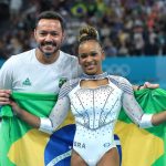 Os internautas celebraram: "QUEREMOS DOCUMENTÁRIO DAS MENINAS DA GINASTICAAAAA", pediu um. "Não me faça sonhar", comentou outro. Um terceiro ainda exigiu: "Queremos para ontem". (Foto: Instagram)