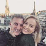 Na época, Angélica namorava o ator Maurício Mattar, enquanto Luciano Huck estava envolvido com Astrid Monteiro. No ano seguinte, o romance entre eles começou (Foto: Instagram)