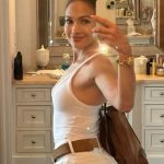 Uma fonte ainda indicou para o portal de notícias que Jennifer Lopez tentou impedir a separação, porém, não deu certo (Foto: Instagram)