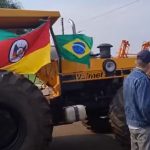 O grupo, chamado SOS Agro RS, se deslocará até o Parque Harmonia, causando alterações significativas no trânsito do centro da cidade. (Foto: Youtube /SOS Agro)