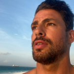 Cauã Reymond relata sufoco em praia da Indonésia após equipamento de segurança se romper. (Foto: Instagram)