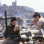 O filme Nagasaki 1945… Deixem Viver as Crianças (Kono ko wo nokoshite no título original) aborda a luta de um médico que sobreviveu à bomba de Nagasaki, mas perdeu sua esposa. (Foto: Divulgação)