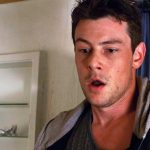 Cory Monteith morreu devido a uma overdose, segundo informações da perícia no ano de 2013. Na ocasião, o ator estava no ar na TV como Finn Hudson, um dos protagonistas da série Glee. Na época, o criador do programa, deu entrevistas dizendo que não queria continuar a série. (Foto: Divulgação)