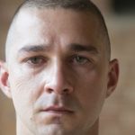 Por fim, temos Shia Labeouf, que é conhecido tanto por sua habilidade dramática quanto pelos desafios que traz para o set de filmagem (Foto: Divulgação)