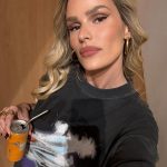 "Não sou bi festinha", disse Yasmin Brunet (Foto: Instagram)